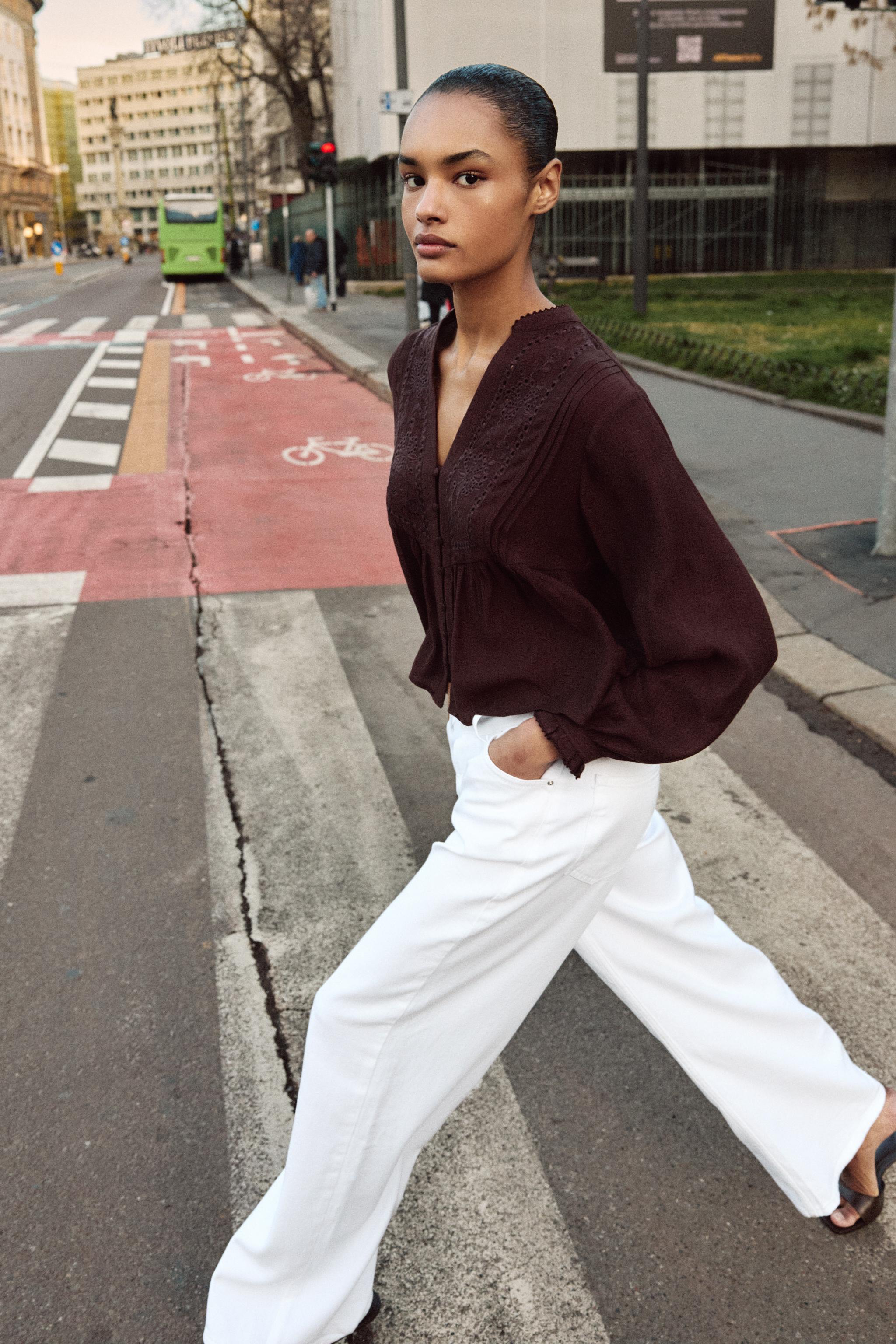 EMBROIDERED BLOUSE